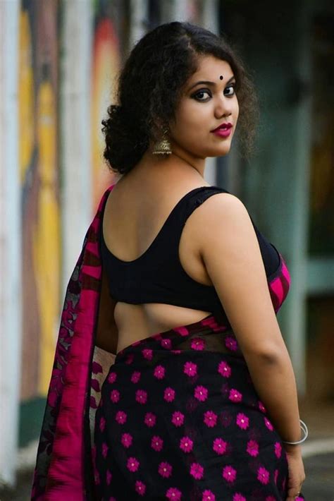 saree cleavage|BOLD BONG BEAUTY